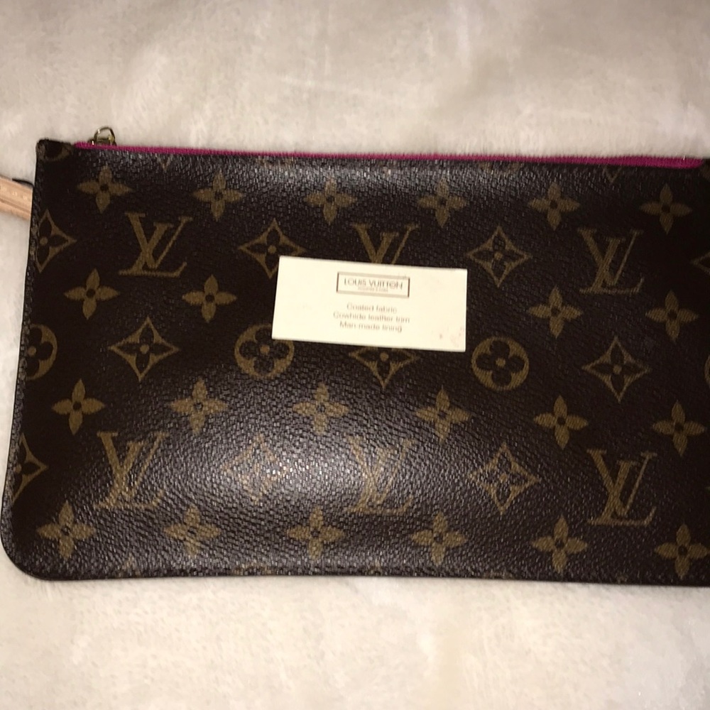 Never Full Wristlet